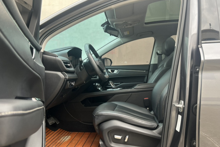 五菱汽车 五菱凯捷 2020款 1.5T CVT旗舰型头等舱中控内饰7002