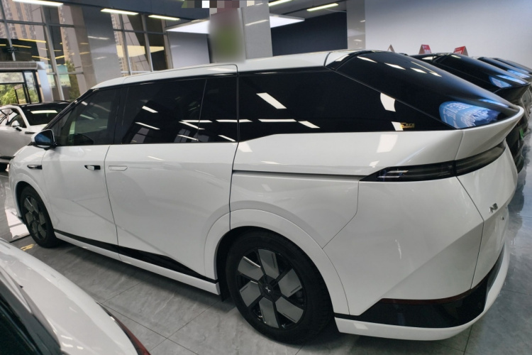 小鹏X9 2024款 702超长续航Max车身外观6003