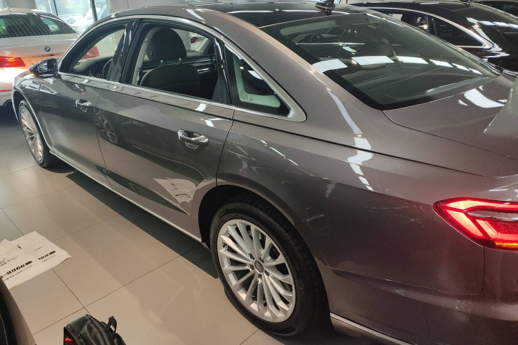 奥迪A8 2018款 A8L 55 TFSI quattro投放版精英型车身外观4