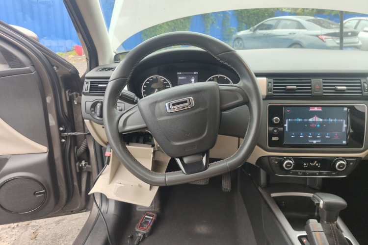 观致3 2014款 三厢 1.6L 自动致悦型中控内饰13