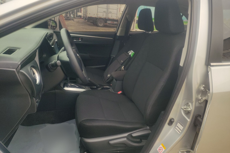 丰田 卡罗拉 2017款 改款 1.2T S-CVT GL中控内饰19