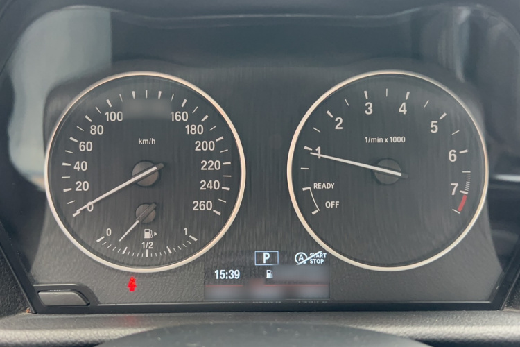 宝马2系旅行车(进口) 2015款 218i 运动设计套装局部细节14