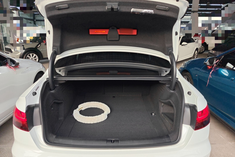 奥迪A4L 2023款 40 TFSI 时尚动感型局部细节23