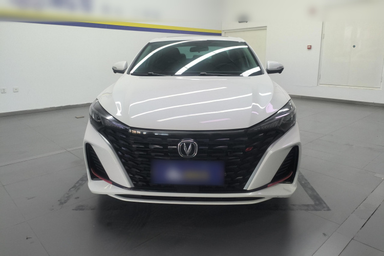 长安 逸动 2022款 PLUS 蓝鲸NE 1.4T GDI DCT尊贵版车身外观2