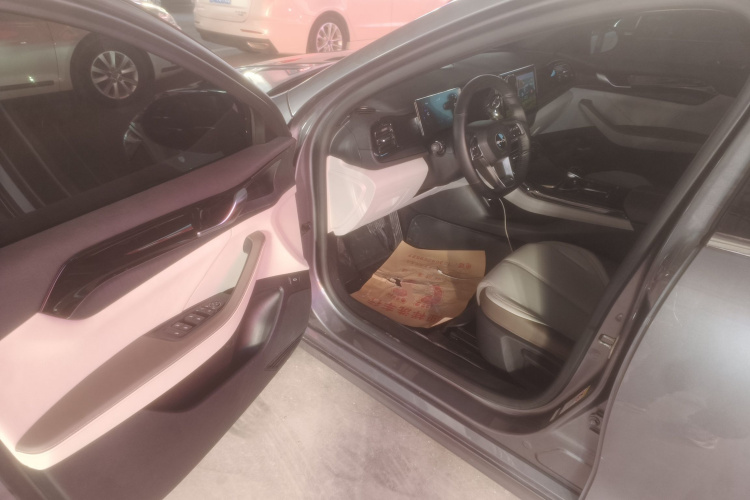 比亚迪 秦PLUS 2023款 冠军版 DM-i 55KM领先型中控内饰20