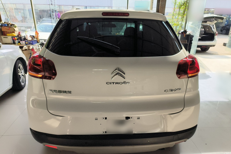 雪铁龙C3-XR 2015款 1.6L 自动先锋型车身外观6