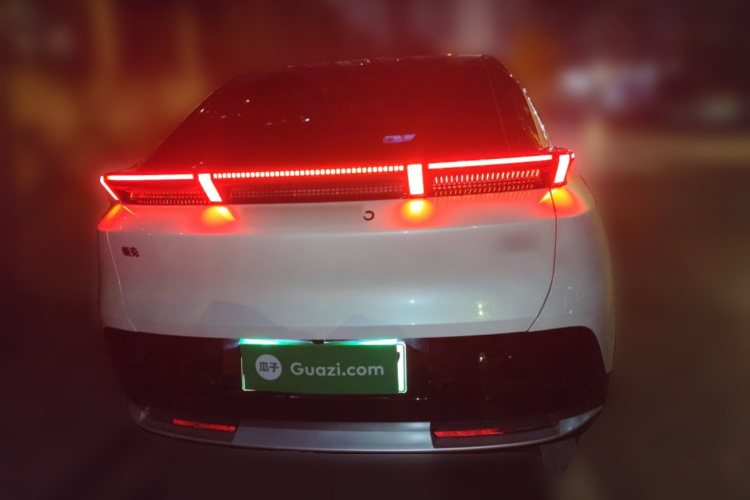 领克Z20 2025款 530km 后驱Pro车身外观6