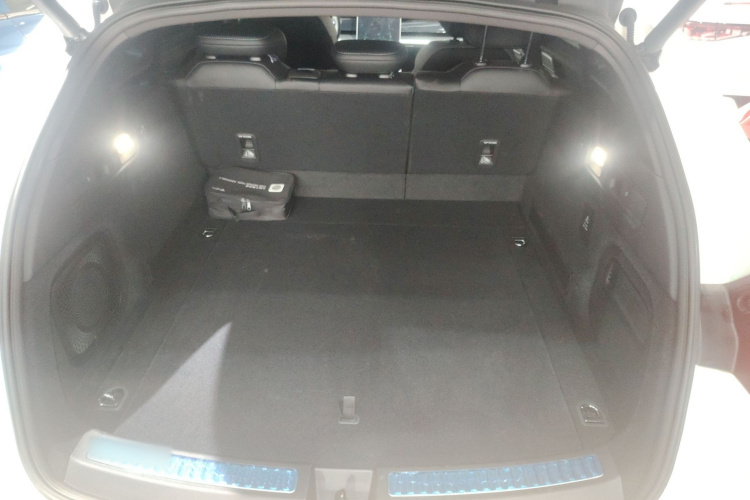 哪吒汽车 哪吒S猎装 2024款 增程300 标准版局部细节23