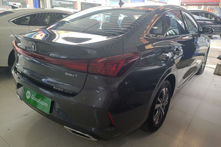 长安 逸动 2023款 畅享版 PLUS 蓝鲸NE 1.4T GDI DCT尊贵版车身外观6005