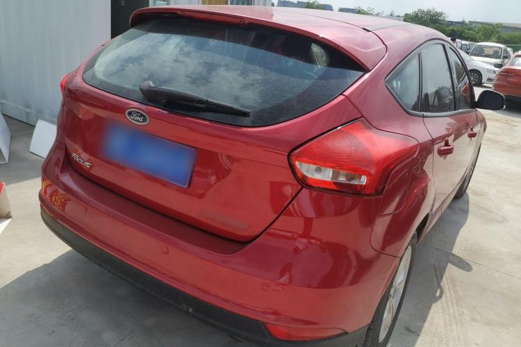 福特 福克斯 2017款 两厢 1.6L 自动舒适型智行版车身外观6005