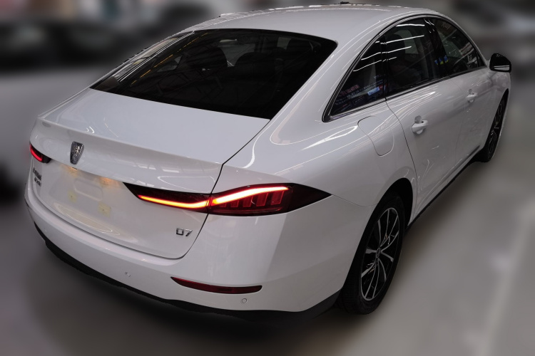 荣威D7 2025款 DMH 125km 世界冠军版车身外观7