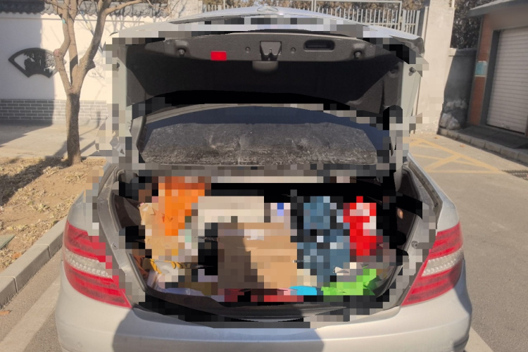 奔驰C级 2011款 C 200 CGI 时尚型中控内饰23