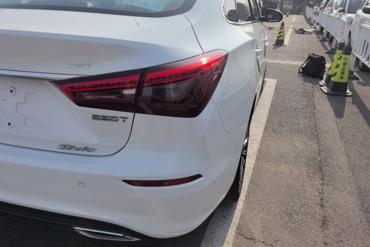 长安 逸动 2019款 蓝鲸版 280T GDI DCT极速型车身外观6006