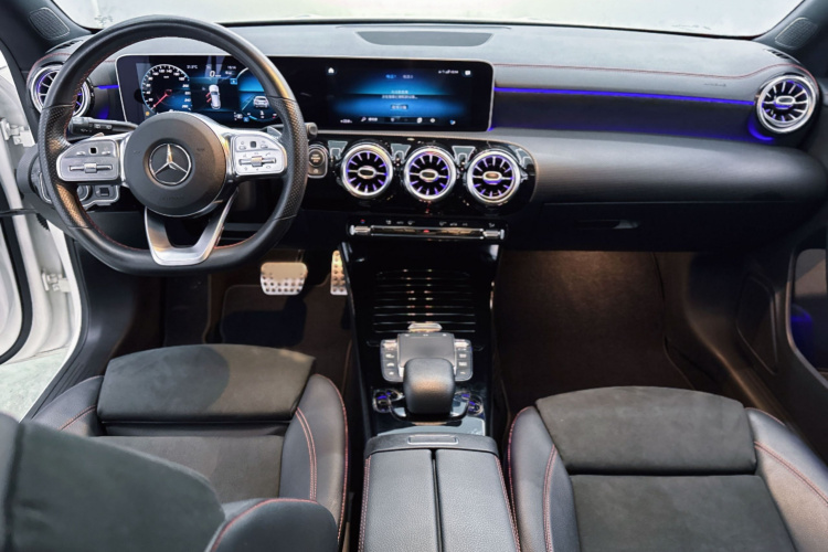 奔驰CLA 2020款 CLA 200 猎跑车中控内饰7005