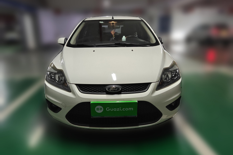 福特 福克斯 2013款 两厢经典 1.8L 自动基本型车身外观6001