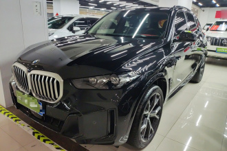宝马X5 2023款 xDrive 30Li 尊享型M运动曜夜套装