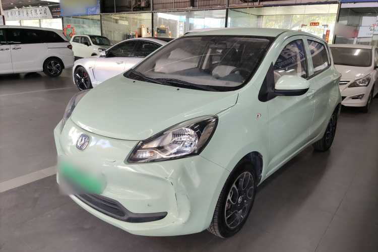 长安欧尚 奔奔E-Star 2021款 国民版 多彩款 磷酸铁锂（31.86kWh）车身外观1