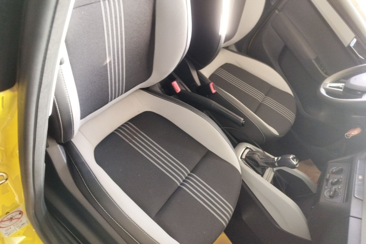 斯柯达 晶锐 2015款 1.6L 自动运动版局部细节41