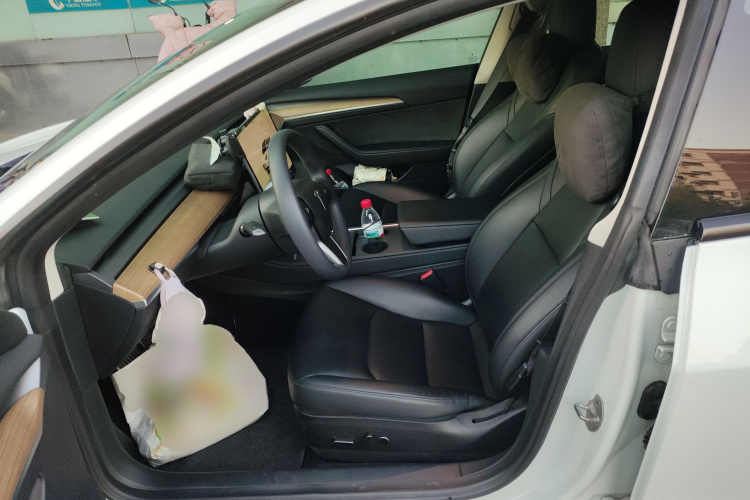 特斯拉 Model 3 2022款 后轮驱动版中控内饰19