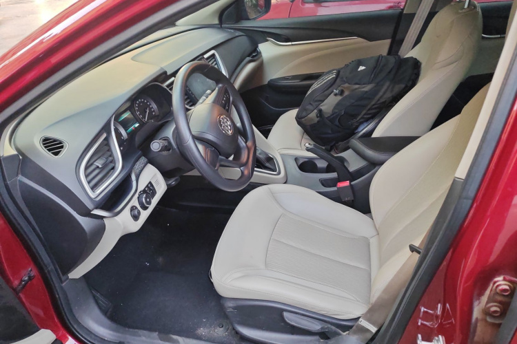 别克 英朗 2017款 15N 自动精英型局部细节19