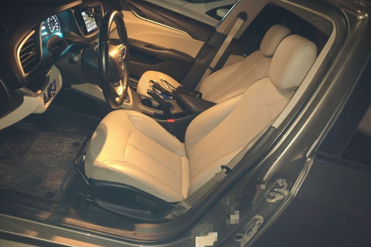 别克 英朗 2021款 改款 典范 1.5L 自动精英型局部细节19