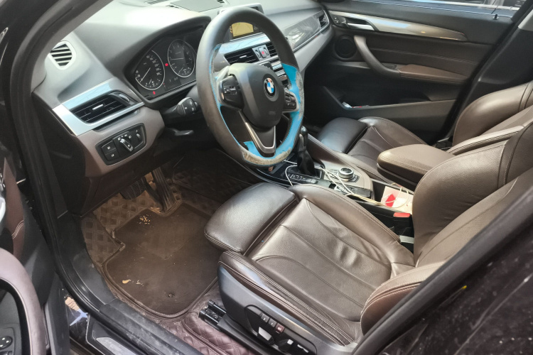 宝马X1 2016款 sDrive20Li 豪华型中控内饰19