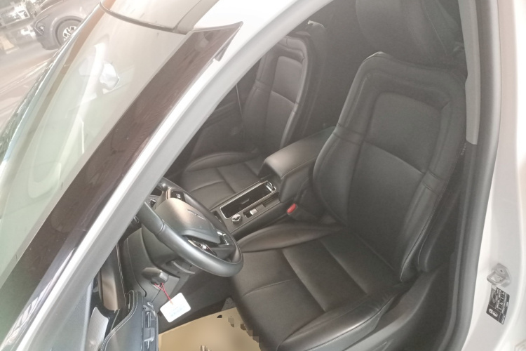 林肯 冒险家 2022款 2.0T 两驱尊享版中控内饰19