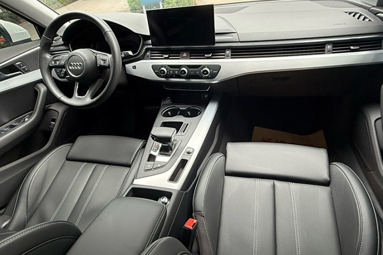奥迪A4L 2024款 40 TFSI 时尚动感型中控内饰7005