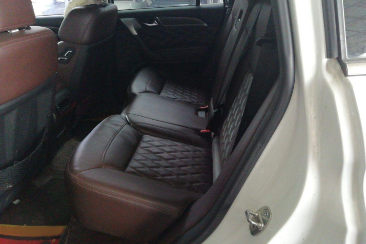 哈弗H9 2020款 2.0T 汽油四驱尊享型 5座中控内饰21