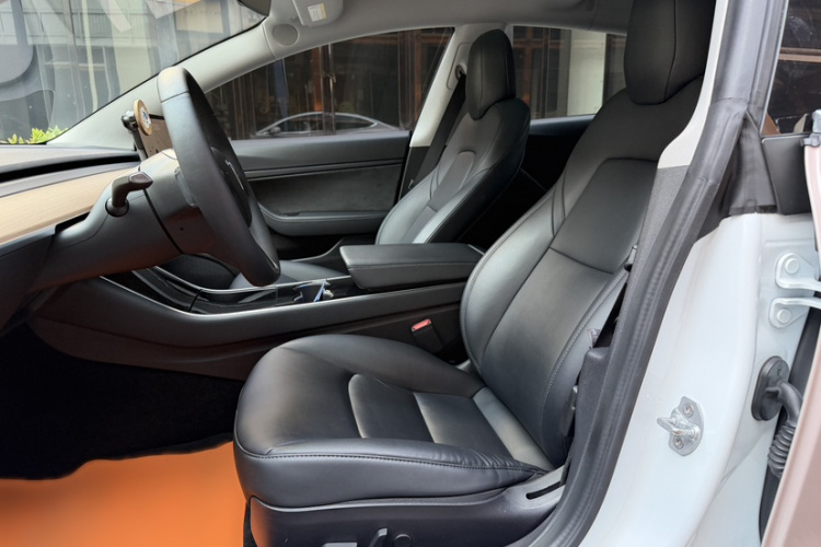 特斯拉 Model 3(进口) 2019款 长续航全轮驱动版局部细节19