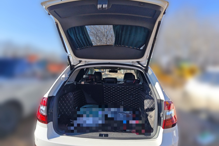 斯柯达 明锐 2019款 旅行车 TSI280 DSG豪华版 国VI中控内饰23