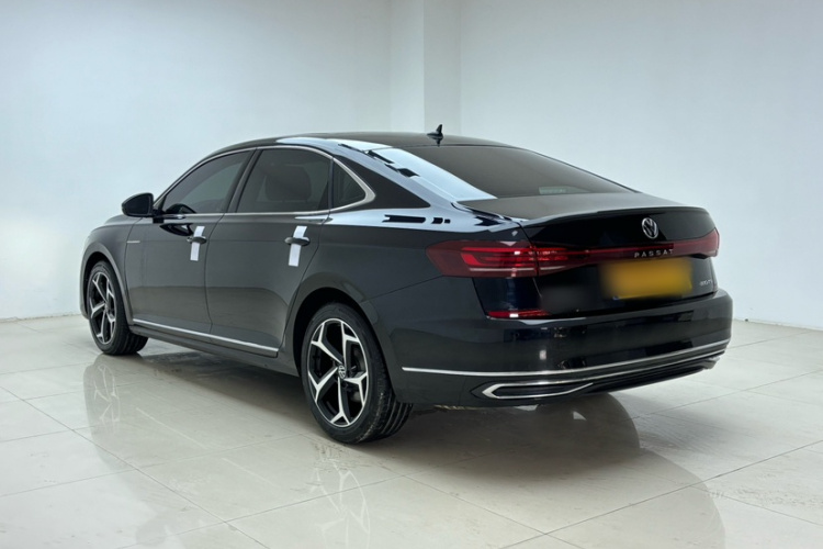 大众 帕萨特 2025款 出众款 380TSI 星空龙腾版车身外观6002