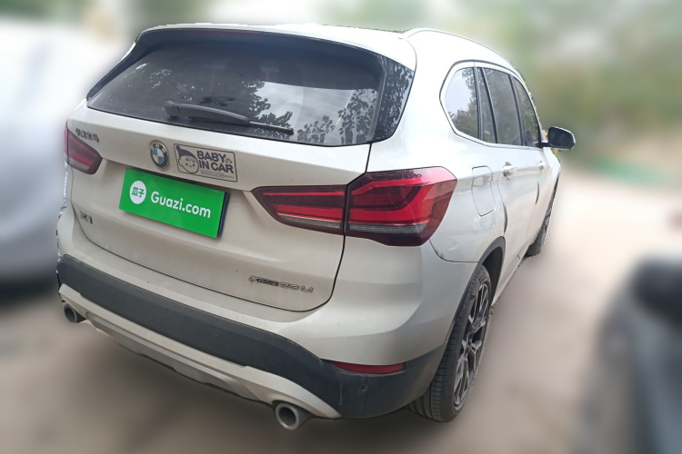 宝马X1 2020款 xDrive25Li 尊享型车身外观7