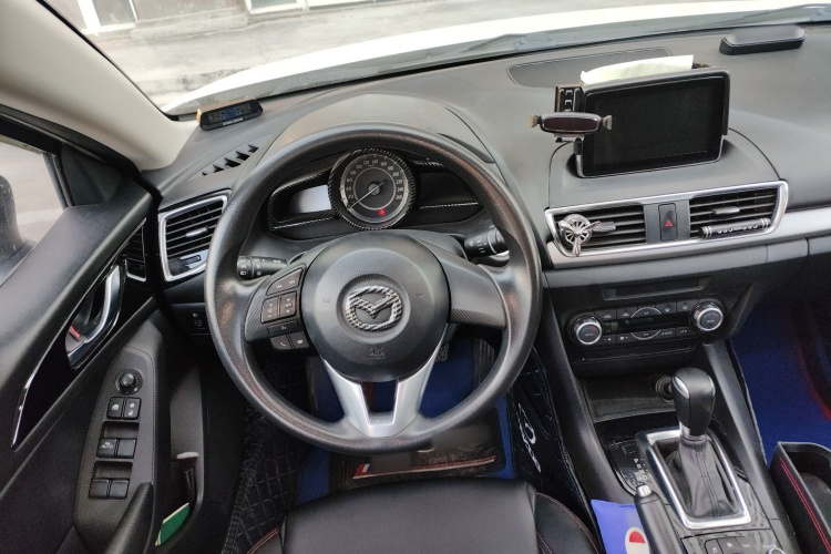 马自达3 昂克赛拉 2016款 三厢 1.5L 自动豪华型中控内饰13