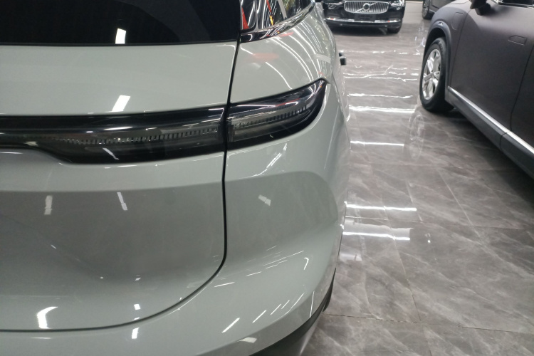 蔚来ES6 2023款 75kWh车身外观9