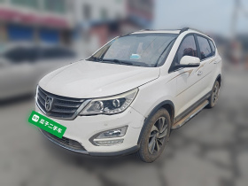 宝骏560 2016款 1.5T 手动豪华型