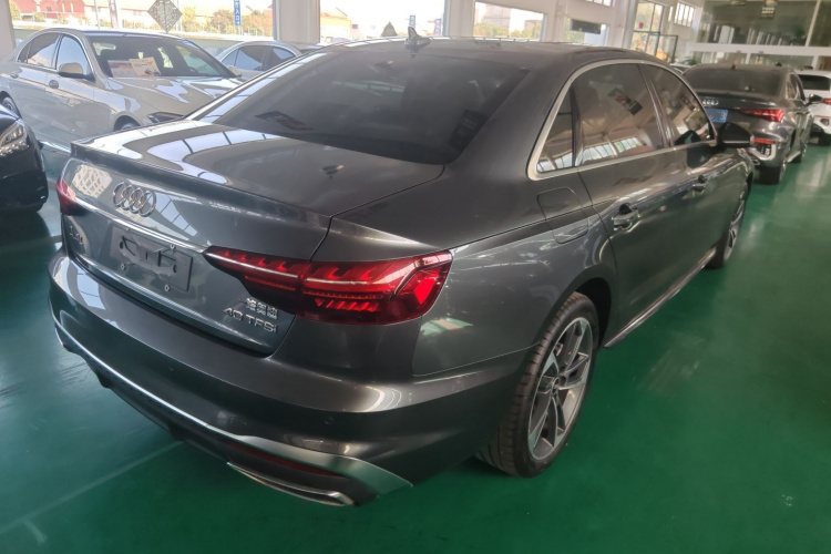 奥迪A4L 2023款 40 TFSI 时尚动感型车身外观7