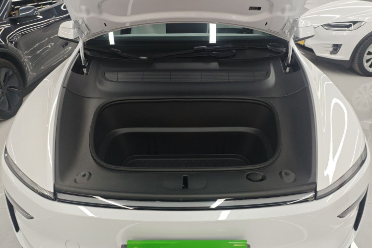 特斯拉 Model Y 2025款 长续航全轮驱动版机舱底盘24