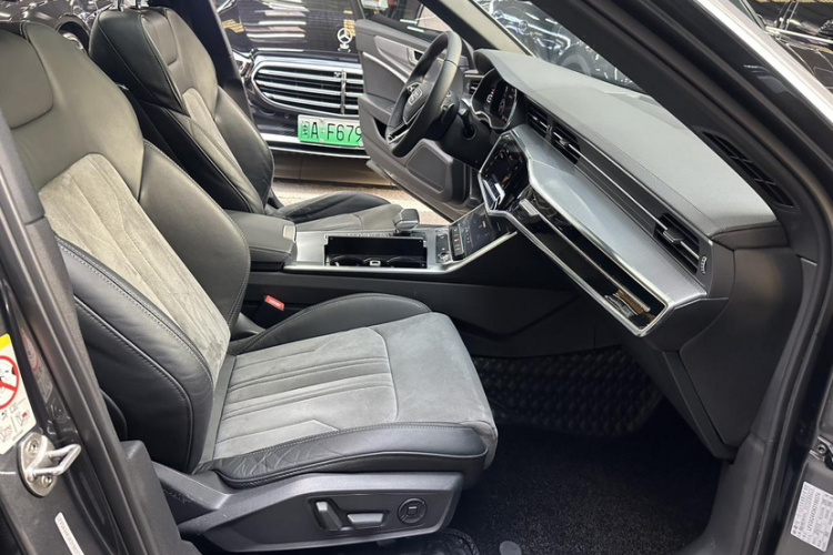 奥迪A6L 2019款 45 TFSI quattro 尊享动感型局部细节41