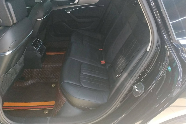 奥迪A6L 2019款 40 TFSI 豪华致雅型中控内饰7004