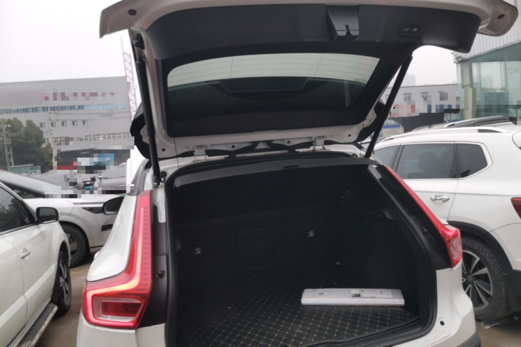 沃尔沃XC40 2021款 T4 四驱智远运动版局部细节23