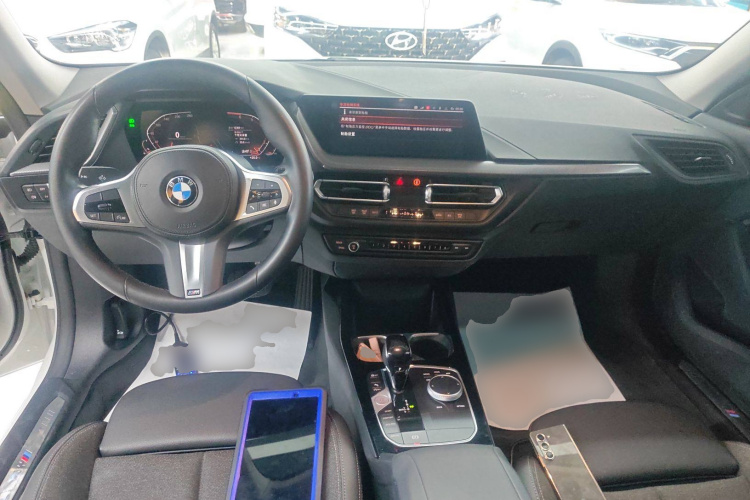 宝马2系(进口) 2023款 225i 四门轿跑车 M运动套装中控内饰12