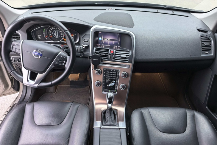 沃尔沃XC60 2017款 T5 智进升级版中控内饰7004