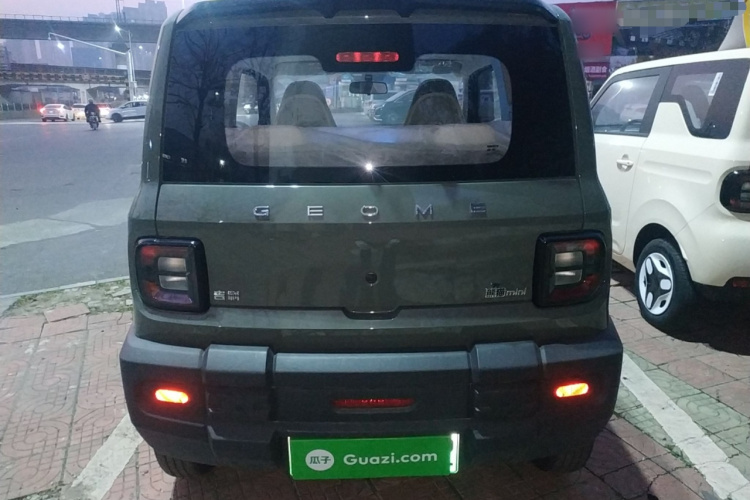 吉利银河 2025款 210km 熊猫骑士车身外观6004