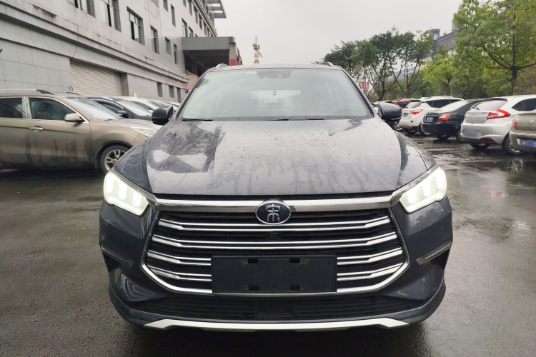 比亚迪 宋Pro新能源 2019款 DM 1.5T 四驱性能版旗舰型车身外观2