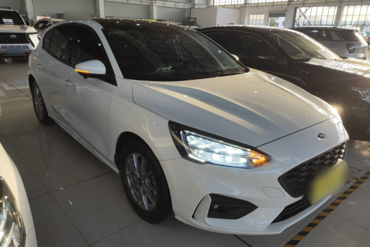 福特 福克斯 2021款 两厢 EcoBoost 180 自动锋潮型车身外观3