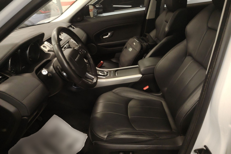 路虎 揽胜极光 2017款 2.0T SE 智耀版局部细节19