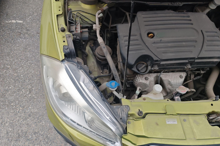 铃木 锋驭 2014款 1.6L CVT四驱尊贵型局部细节9005