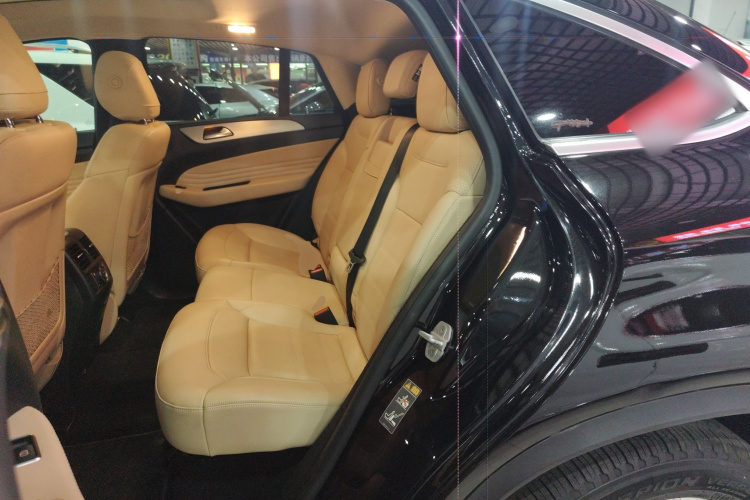 奔驰GLE轿跑 2015款 GLE 400 4MATIC 轿跑SUV中控内饰7004
