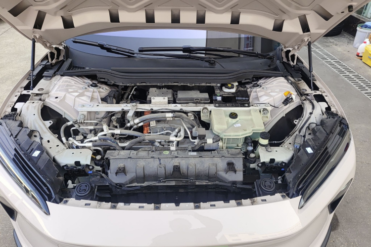 蔚来ET5 2022款 75kWh机舱底盘24